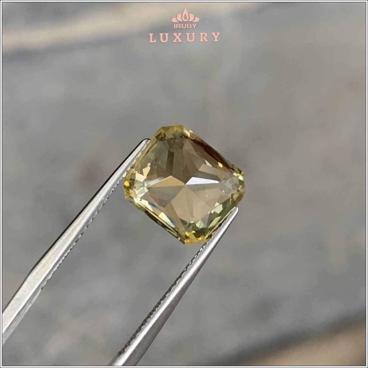 Đá Sapphire vàng SriLanka tự nhiên 100% 5,20ct - IRYS 25679520 Đá Sapphire vàng SriLanka tự nhiên 100% 5,20ct - IRYS 25679520