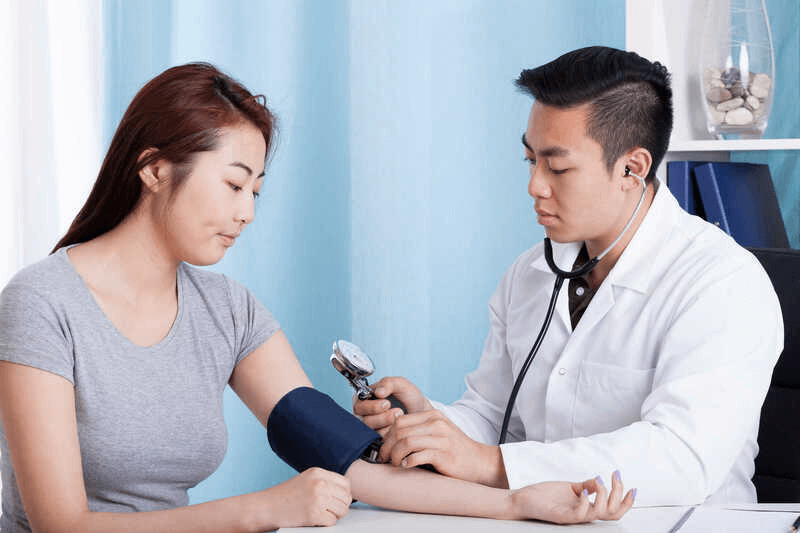 Sức khỏe trong năm 2025 nữ Tân Tỵ cần chú ý đến tim mạch, huyết áp vì năm Hỏa tương khắc với mệnh Kim Suc khoe trong nam 2025 nu Tan Ty can chu y den tim mach, huyet ap vi nam Hoa tuong khac voi menh Kim
