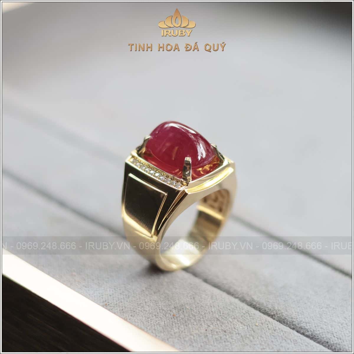 Nhẫn nam Ruby cabochon mẫu doanh nhân 7,15ct - IRRC 257715 Nhẫn nam Ruby cabochon mẫu doanh nhân 7,15ct - IRRC 257715