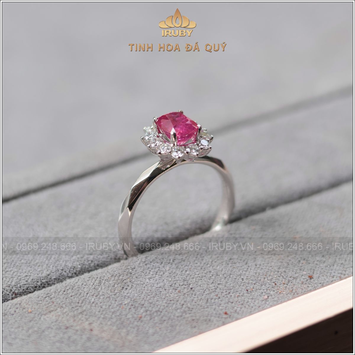 Nhẫn nữ Ruby kết kim cương Nhẫn nữ Ruby kết kim cương