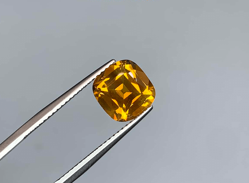 Đá Citrine mang nguồn năng lượng đặc biệt có thể giúp nữ Ất Sửu kích hoạt tài lộc và hóa giải sao Thổ Tú hiệu quả Da Citrine mang nguon nang luong dac biet co the giup nu At Suu kich hoat tai loc va hoa giai sao Tho Tu hieu qua