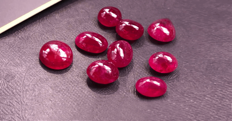 Những viên đá Ruby mang nguồn năng lượng hợp với nam Mậu Dần có thể giúp hóa giải tiêu cực từ sao Thổ Tú Nhung vien da Ruby mang nguon nang luong hop voi nam Mau Dan co the giup hoa giai tieu cuc tu sao Tho Tu
